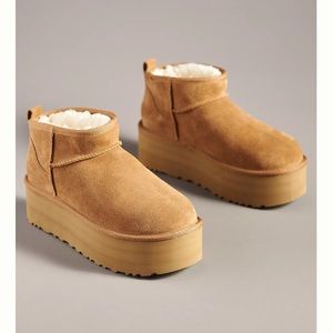Uggs Ultra-mini platform in chestnut NWT never worn!!